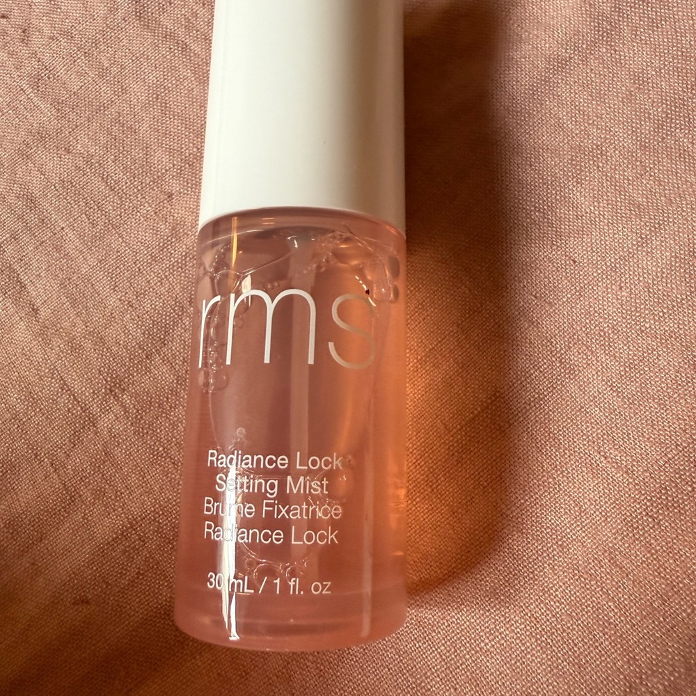 RMS Beauty Radiance Lock Setting Mist - Peach